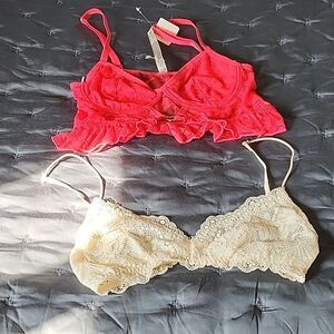 Bundle Of 2 Bras Anthropologie Fuchsia Lace Bralette And White Lace Free People